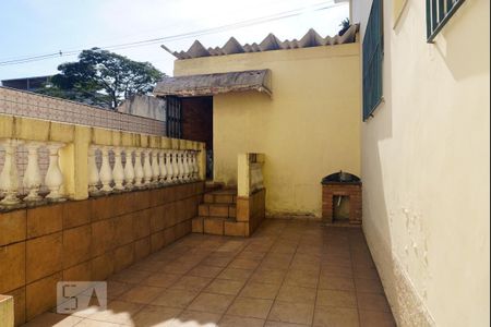 Casa para alugar com 180m², 3 quartos e 6 vagasQuintal