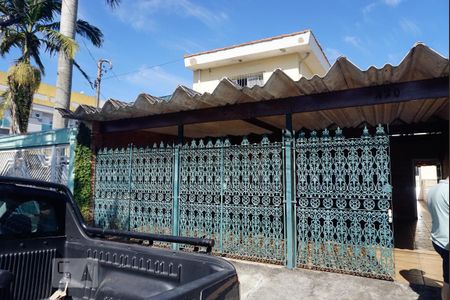 Casa para alugar com 180m², 3 quartos e 6 vagasFachada