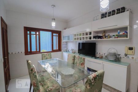 Casa à venda com 205m², 4 quartos e 3 vagasCopa