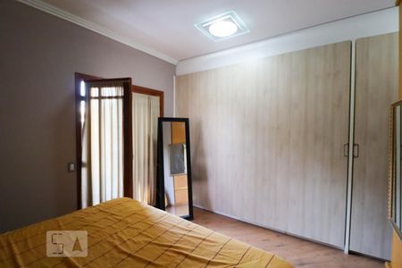 Casa à venda com 205m², 4 quartos e 3 vagasSuíte 1