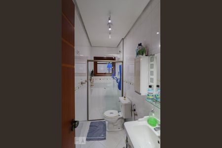 Casa à venda com 205m², 4 quartos e 3 vagasBanheiro da Suíte 2