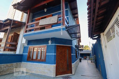 Casa à venda com 205m², 4 quartos e 3 vagasFachada
