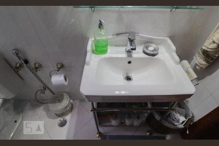 Casa à venda com 205m², 4 quartos e 3 vagasBanheiro da Suíte 2