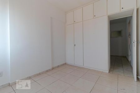 Quarto de apartamento à venda com 1 quarto, 66m² em Centro, Campinas