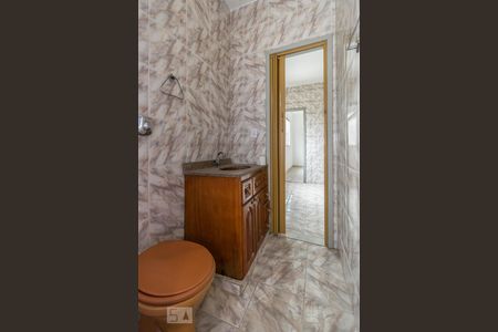 Casa à venda com 150m², 2 quartos e sem vagaSobrado - Banheiro