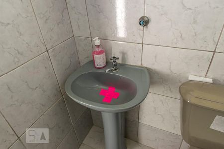 Banheiro de casa à venda com 2 quartos, 150m² em Penha, Rio de Janeiro