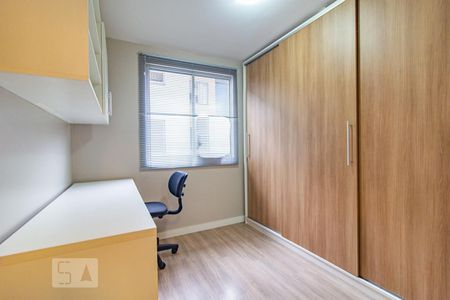 Quarto 1 de apartamento para alugar com 2 quartos, 52m² em Santo Antônio, São José dos Pinhais