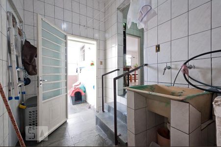 Casa à venda com 270m², 5 quartos e 1 vagaLavanderia