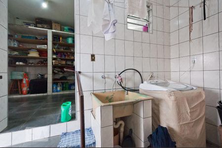 Casa à venda com 270m², 5 quartos e 1 vagaLavanderia