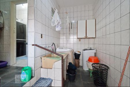 Casa à venda com 270m², 5 quartos e 1 vagaLavanderia