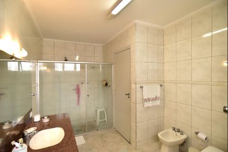 Apartamento à venda com 327m², 5 quartos e 2 vagasBanheiro da suite