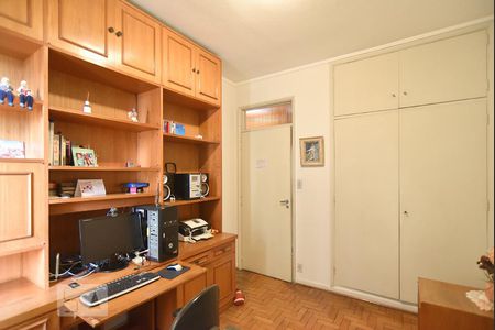 Apartamento à venda com 327m², 5 quartos e 2 vagasEscritório