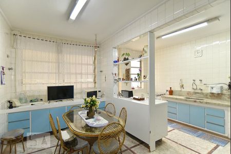 Apartamento à venda com 327m², 5 quartos e 2 vagasCozinha e copa