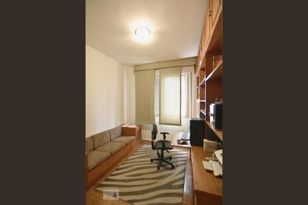 Apartamento à venda com 327m², 5 quartos e 2 vagasEscritório