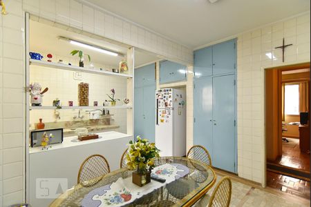 Apartamento à venda com 327m², 5 quartos e 2 vagasCopa