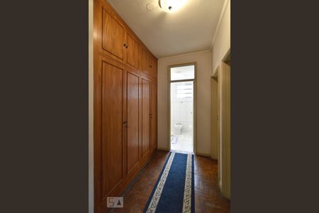 Apartamento à venda com 327m², 5 quartos e 2 vagasCorredor dos quartos