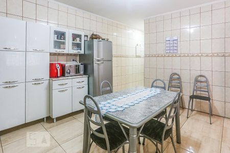 Casa à venda com 175m², 3 quartos e 3 vagasCozinha