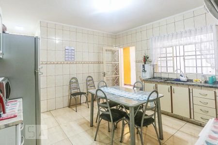 Casa à venda com 175m², 3 quartos e 3 vagasCozinha