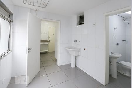 Apartamento à venda com 125m², 3 quartos e 1 vaga Apartamento à venda com 125m², 3 quartos e 1 vagaÁrea de Serviço