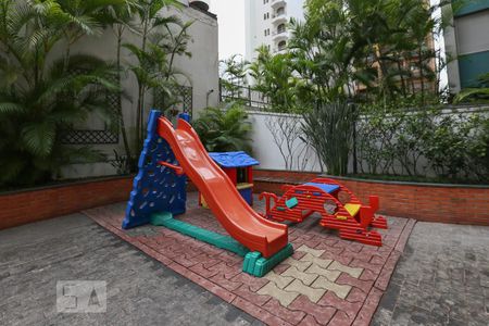 Apartamento à venda com 125m², 3 quartos e 1 vaga Apartamento à venda com 125m², 3 quartos e 1 vagaÁrea Comum - Playground