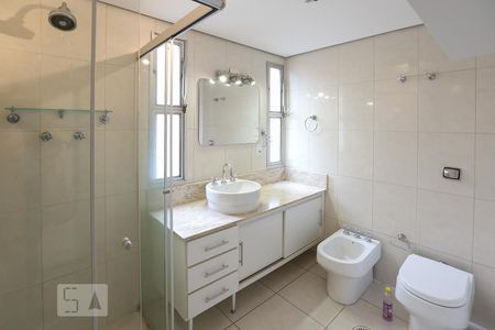 Apartamento à venda com 125m², 3 quartos e 1 vaga Apartamento à venda com 125m², 3 quartos e 1 vagaBanheiro da Suíte