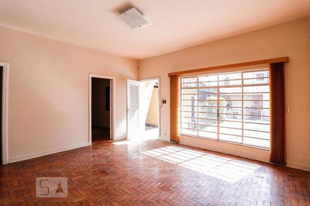 Casa à venda com 350m², 6 quartos e 5 vagasSala Edícula