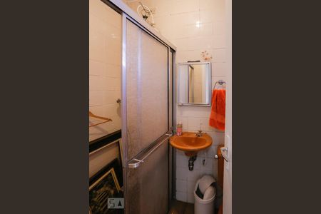 Casa à venda com 350m², 6 quartos e 5 vagasBanheiro de Serviço