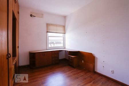 Casa à venda com 350m², 6 quartos e 5 vagasQuarto 2