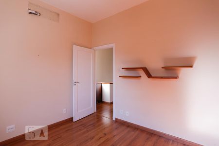 Casa à venda com 350m², 6 quartos e 5 vagasQuarto 1