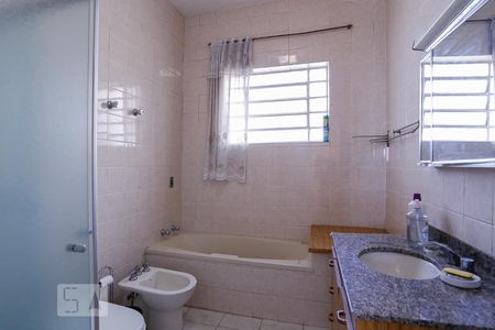 Casa à venda com 350m², 6 quartos e 5 vagasBanheiro Social