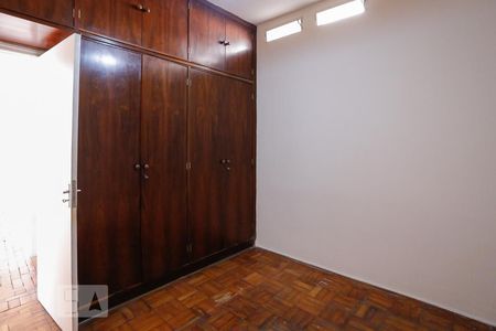 Casa à venda com 350m², 6 quartos e 5 vagasQuarto 2 Edícula