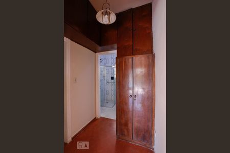 Casa à venda com 350m², 6 quartos e 5 vagasCorredor