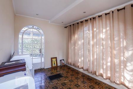 Casa à venda com 350m², 6 quartos e 5 vagasEntrada