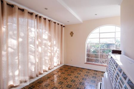 Casa à venda com 350m², 6 quartos e 5 vagasEntrada