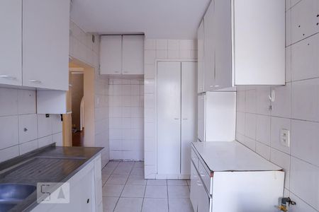 Casa à venda com 350m², 6 quartos e 5 vagasCozinha