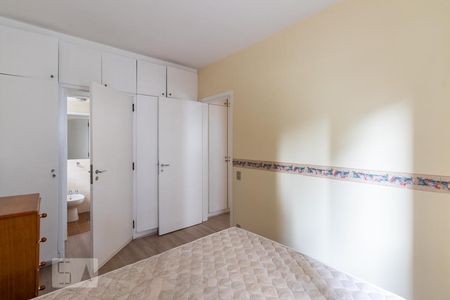 Suite de apartamento à venda com 2 quartos, 66m² em Vila Uberabinha, São Paulo