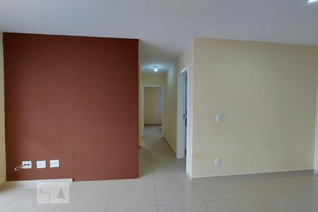 Sala de apartamento para alugar com 2 quartos, 61m² em Km 18, Osasco