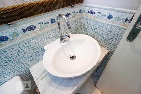 Casa de condomínio para alugar com 45m², 2 quartos e sem vagaBanheiro
