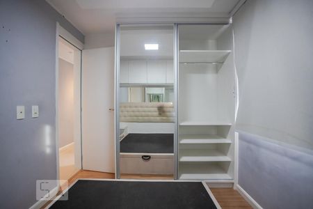 Quarto 1 de apartamento para alugar com 2 quartos, 42m² em Sarandi, Porto Alegre
