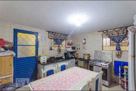 Casa à venda com 106m², 2 quartos e 2 vagasCozinha