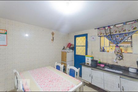 Casa à venda com 106m², 2 quartos e 2 vagasCozinha