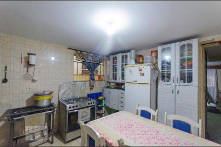 Casa à venda com 106m², 2 quartos e 2 vagasCozinha