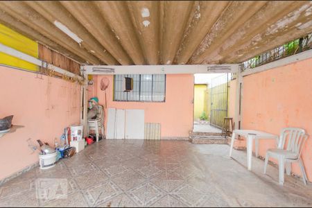 Casa à venda com 106m², 2 quartos e 2 vagasGaragem