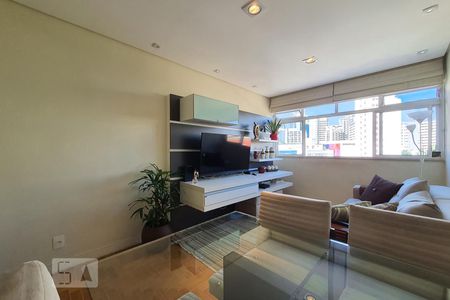 Sala de apartamento para alugar com 3 quartos, 83m² em Aclimação, São Paulo