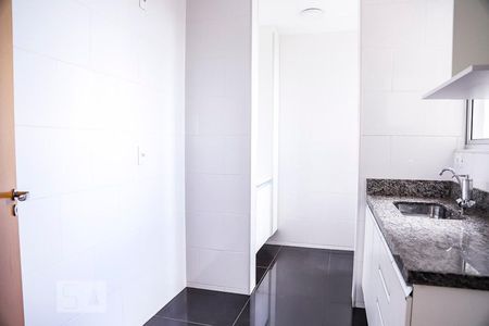 Apartamento à venda com 100m², 2 quartos e 2 vagasCozinha