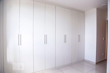 Apartamento à venda com 100m², 2 quartos e 2 vagasSuíte