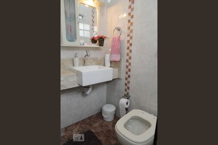 Casa à venda com 150m², 3 quartos e 3 vagasBanheiro entre Quarto 2 e 3