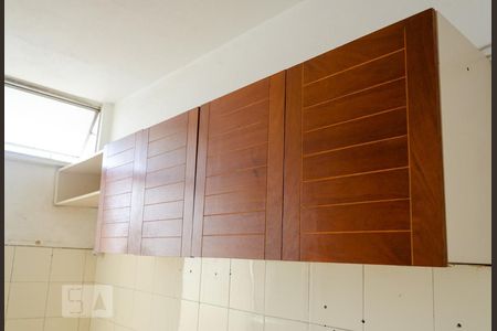 Apartamento para alugar com 55m², 2 quartos e 1 vaga Apartamento para alugar com 55m², 2 quartos e 1 vagaCozinha - Armários
