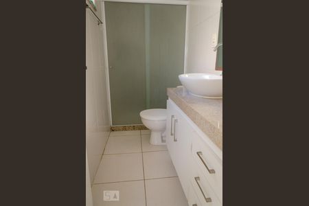 Apartamento para alugar com 55m², 2 quartos e 1 vaga Apartamento para alugar com 55m², 2 quartos e 1 vagaBanheiro