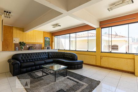 Casa à venda com 240m², 4 quartos e 3 vagas Casa à venda com 240m², 4 quartos e 3 vagasSalão de Festas